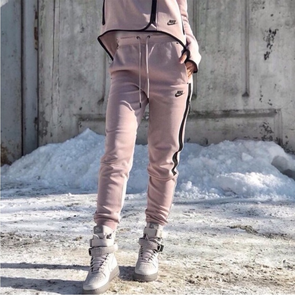Nike Tech Joggers Pink Small